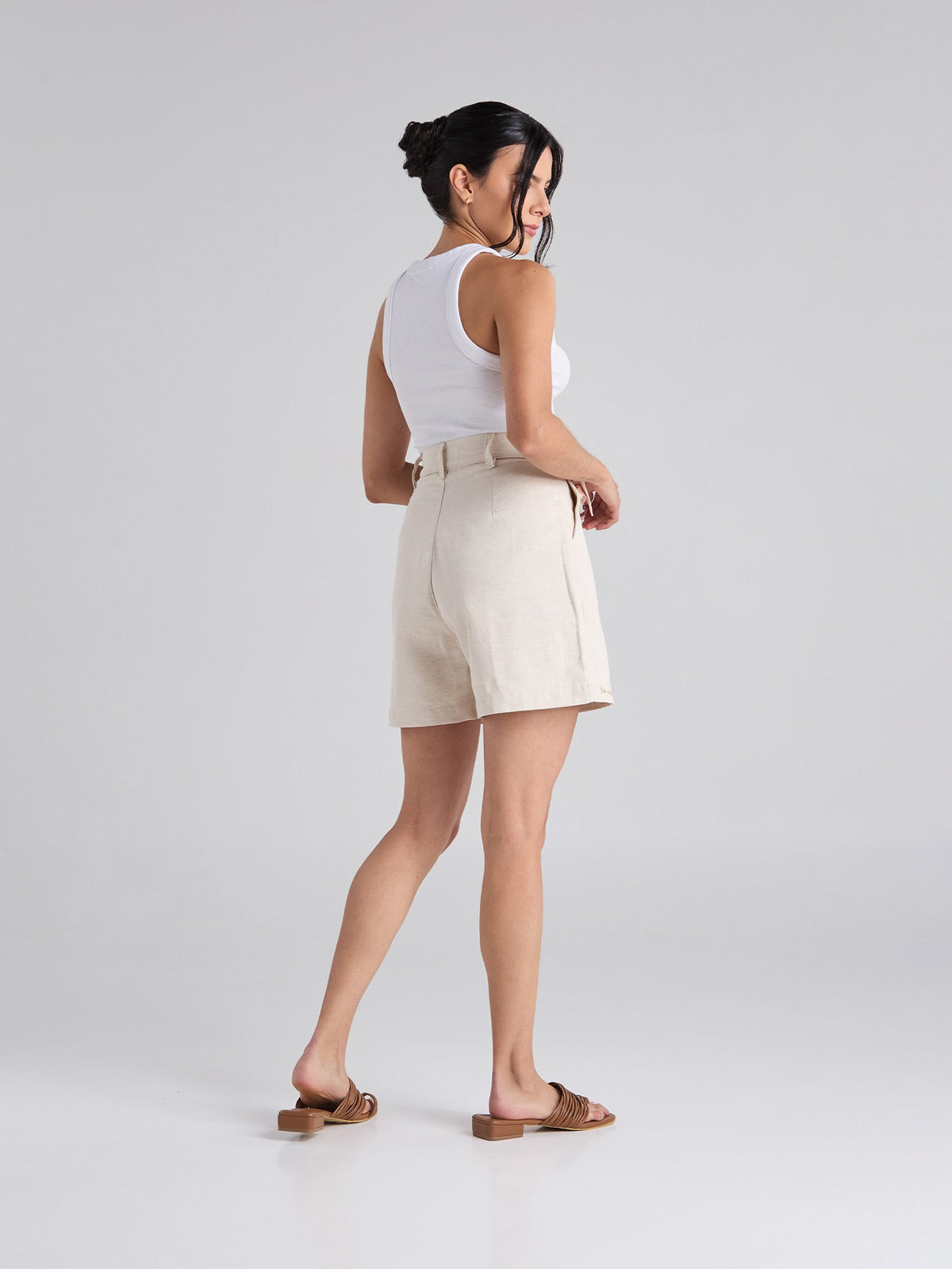 Short Ahora - Arena