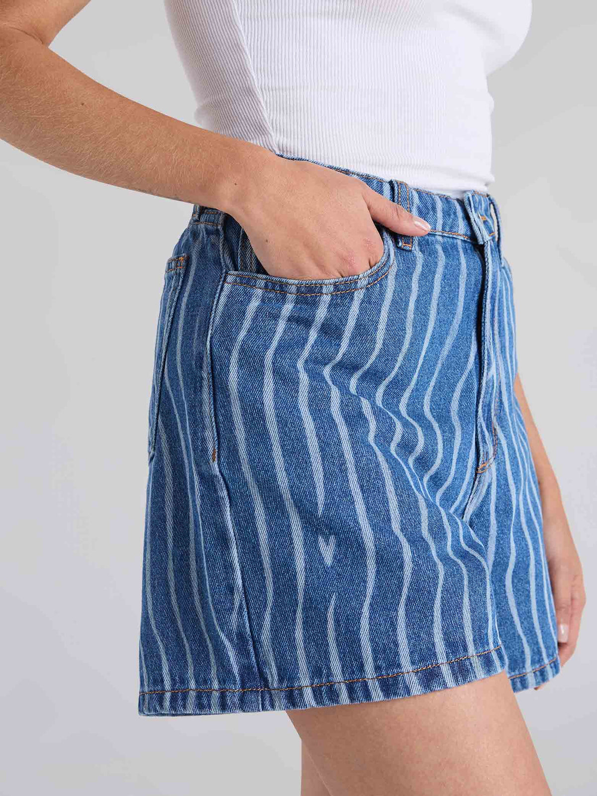 Short Waves - Azul