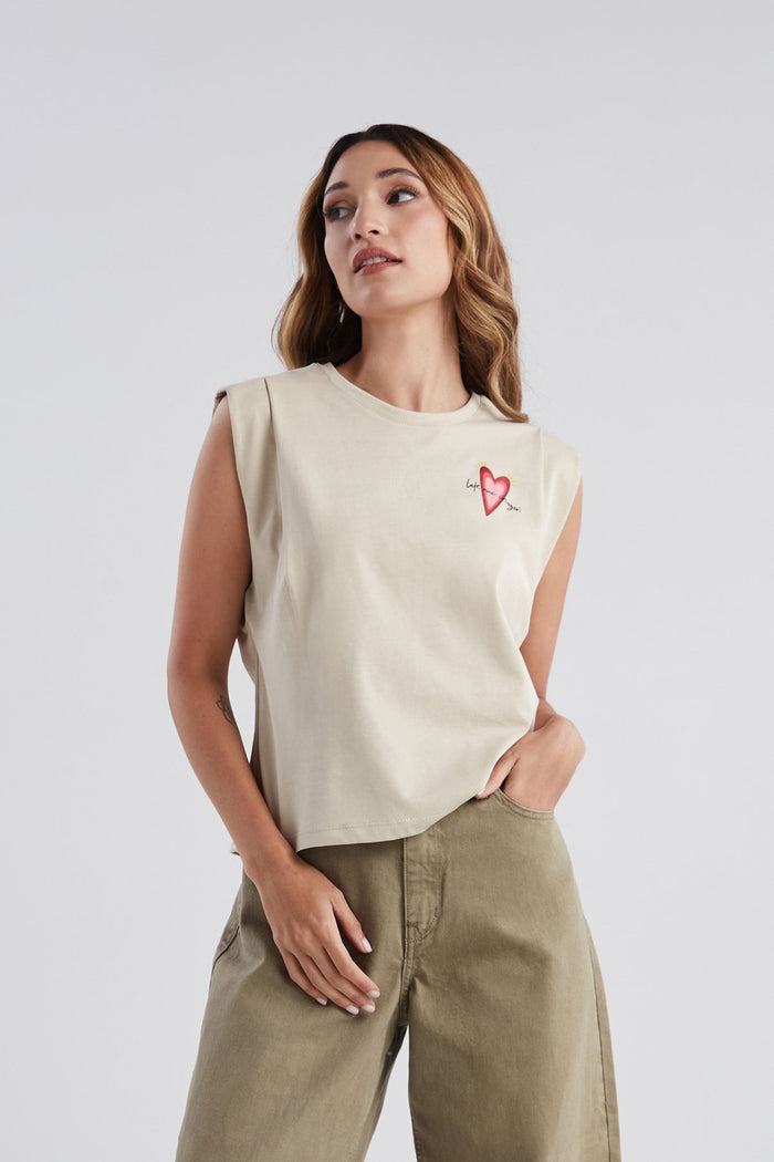 Playera Late mi corazón - Arena